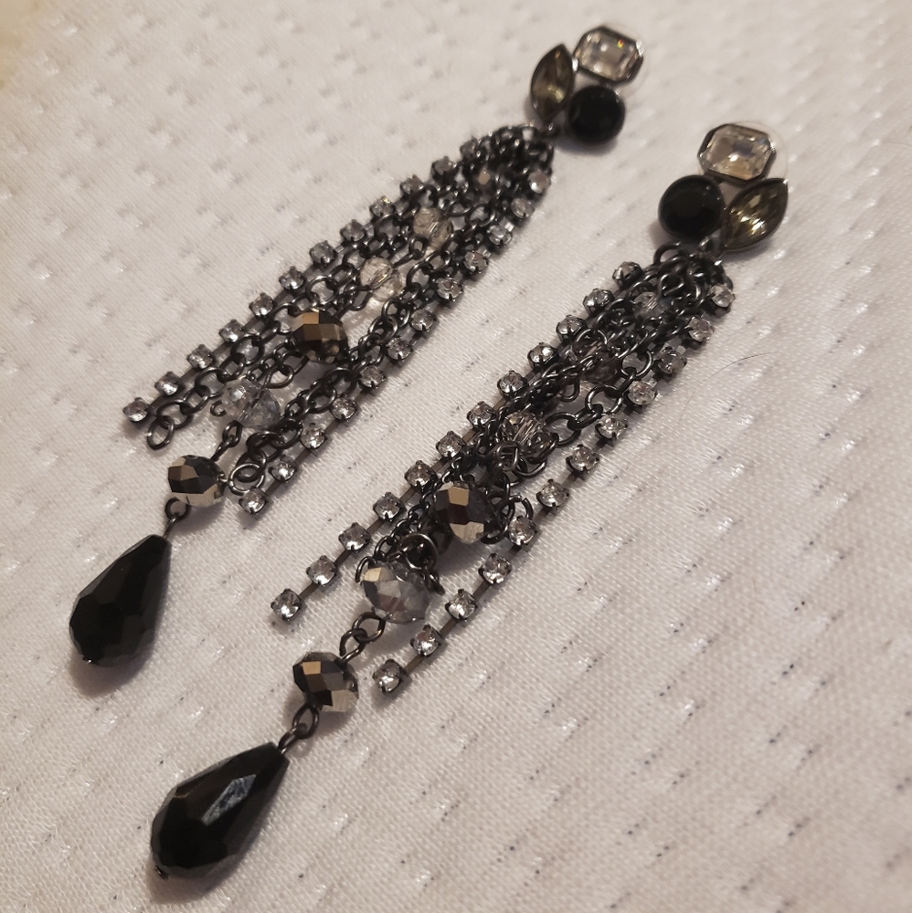 Dangle earrings